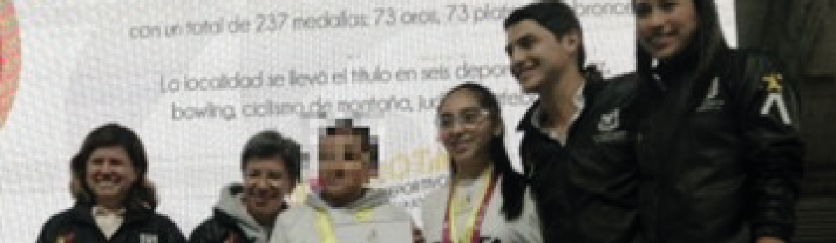Estudiante Sara Lucia Gómez en el momento de la premiación con el Comité Paralímpico de Bogotá